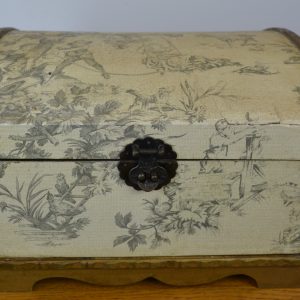 coffre en bois de La maison de Carine