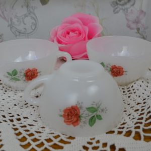 Tasses Arcopal de La maison de Carine
