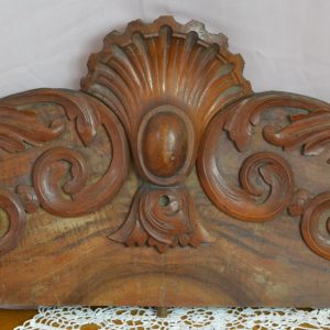 Fronton en bois de La maison de Carine