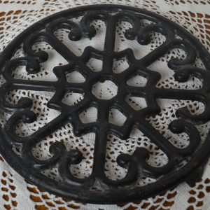 dessous de plat en fonte de La maison de Carine