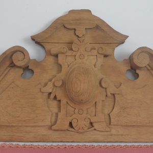 Fronton en bois de La maison de Carine