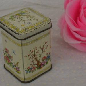 Mini boite en métal de La maison de Carine