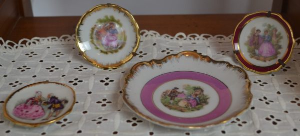 Assiettes miniatures en porcelaine de La maison de Carine