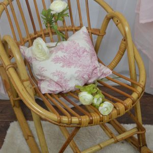 Fauteuil à bascule en rotin pour enfant de La maison de Carine