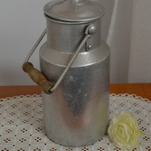 Pot à lait en aluminium de La maison de Carine
