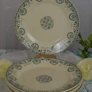 Assiettes terre de fer Choisy le roi de La maison de Carine