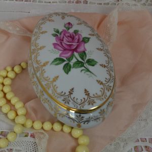 Bonbonnière porcelaine de Limoges de La maison de Carine