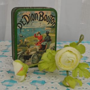Boite métal De Dion Bouton vintage de La maison de Carine