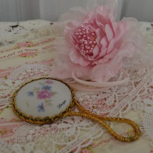 Miroir à mains porcelaine de Limoges de La maison de Carine
