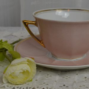 Tasse rose poudré en porcelaine J & Cie de La maison de Carine