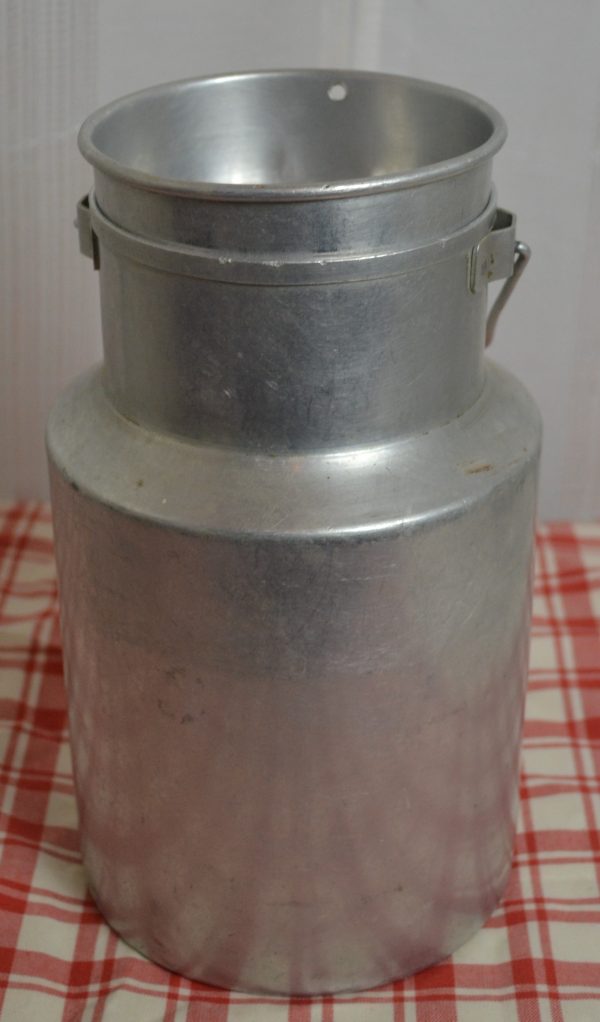 Pot à lait en aluminium de La maison de Carine_2