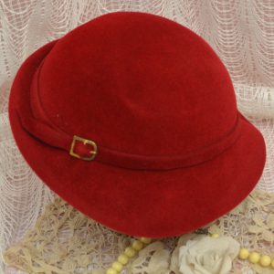 Chapeau femme en velours de La maison de Carine