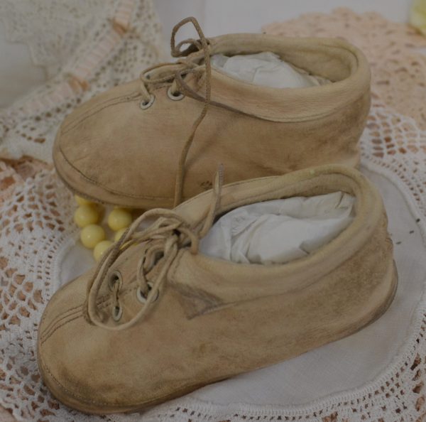 Chaussures enfants cuir anciennes de La maison de Carine_2