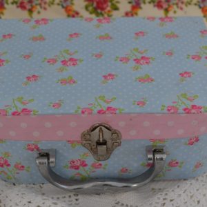 Valisette en carton Shabby de La maison de Carine