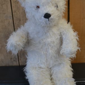 Ancien ours en peluche blanc de La maison de Carine