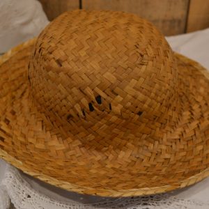 Ancien chapeau de paille de La maison de Carine