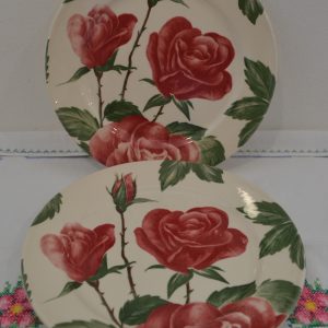 Assiettes plates Claytan roses rouges de La maison de Carine