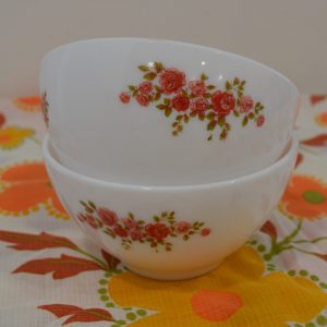 Bols Arcopal vintage petites roses de La maison de Carine