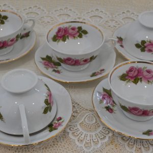 Tasses à thé en porcelaine fine de La maison de Carine