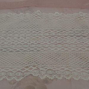 Napperon ovale crochet blanc de La maison de Carine