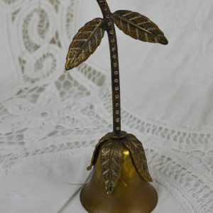 Cloche à main de La maison de Carine