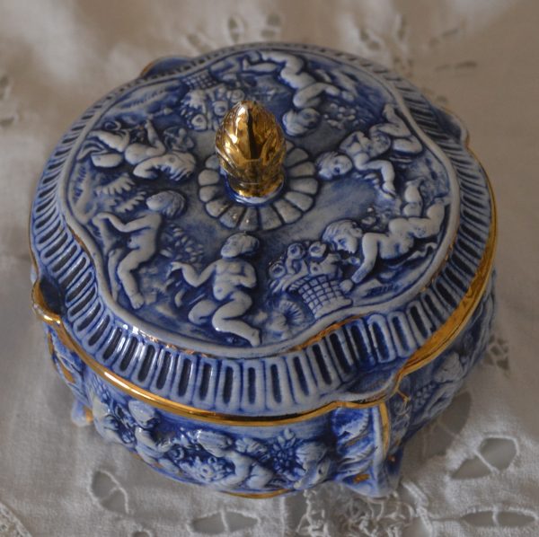 Boite en porcelaine Shabby chérubins de La maison de Carine_1