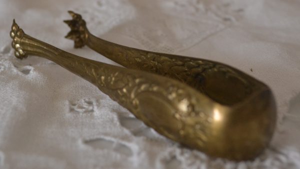 Pince à sucre pattes de lion en métal doré de La maison de Carine_3