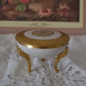 Bonbonnière porcelaine fine de Limoges de La maison de Carine