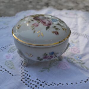 Bonbonnière porcelaine de Limoges de La maison de Carine